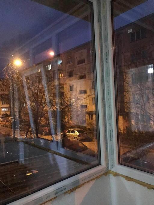 Apartament Confortabil ปีเตช ภายนอก รูปภาพ